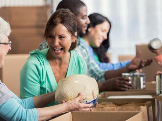 Ya sea que done o reciba alimentos en este Día de Acción de Gracias, todos pueden agradecer la seguridad alimentaria